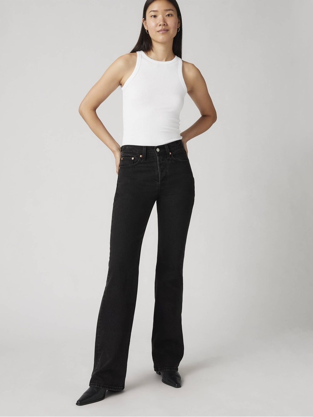 Levi’s High Rise Bootcut Jeans in Size 26 Length 32
